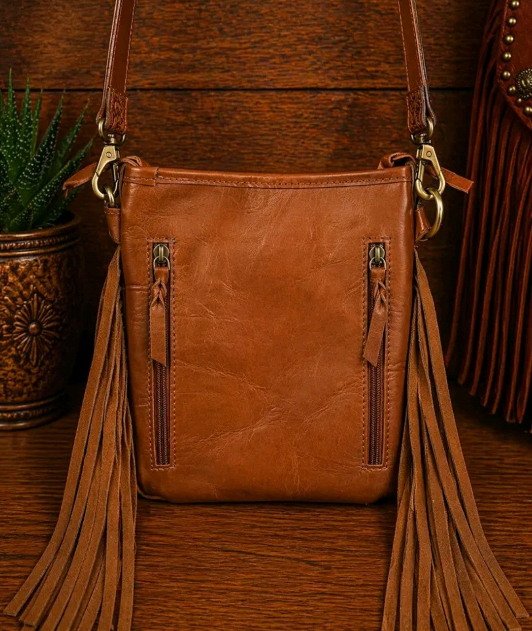 Iron Divide Genuine Leather Cowhide Concealed Carry Crossbody