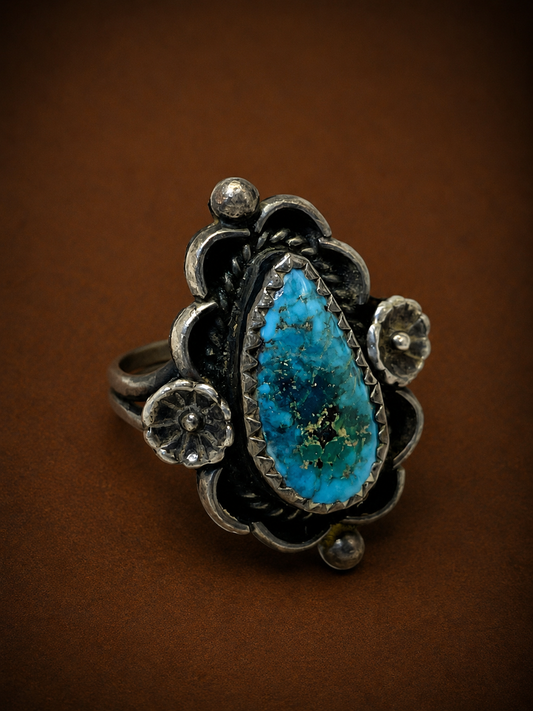 Vintage 1970s Navajo Sterling Silver Pyrite Matrix Turquoise Scalloped Blossom Statement Ring