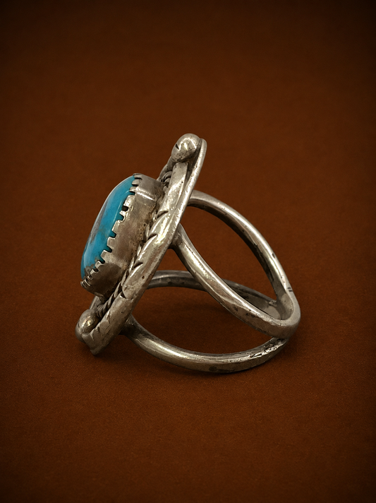 Vintage 1970s Navajo Sterling Silver Matrix Turquoise Oval Concho Ring
