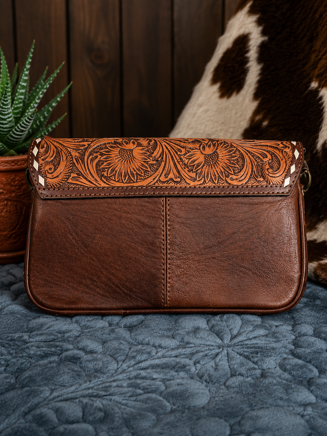 Saddle Blossom Crossbody